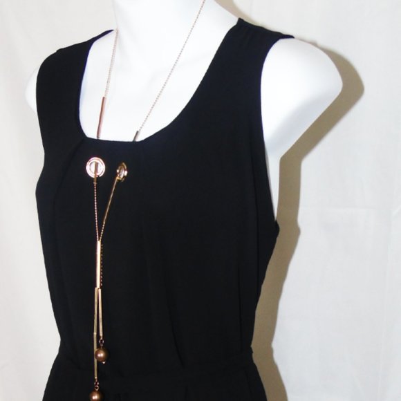 Long Dress w/o Sleeves - Picture 2 of 7